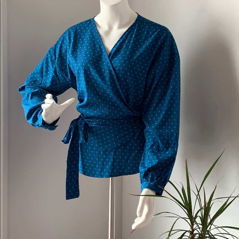 Wrap around top